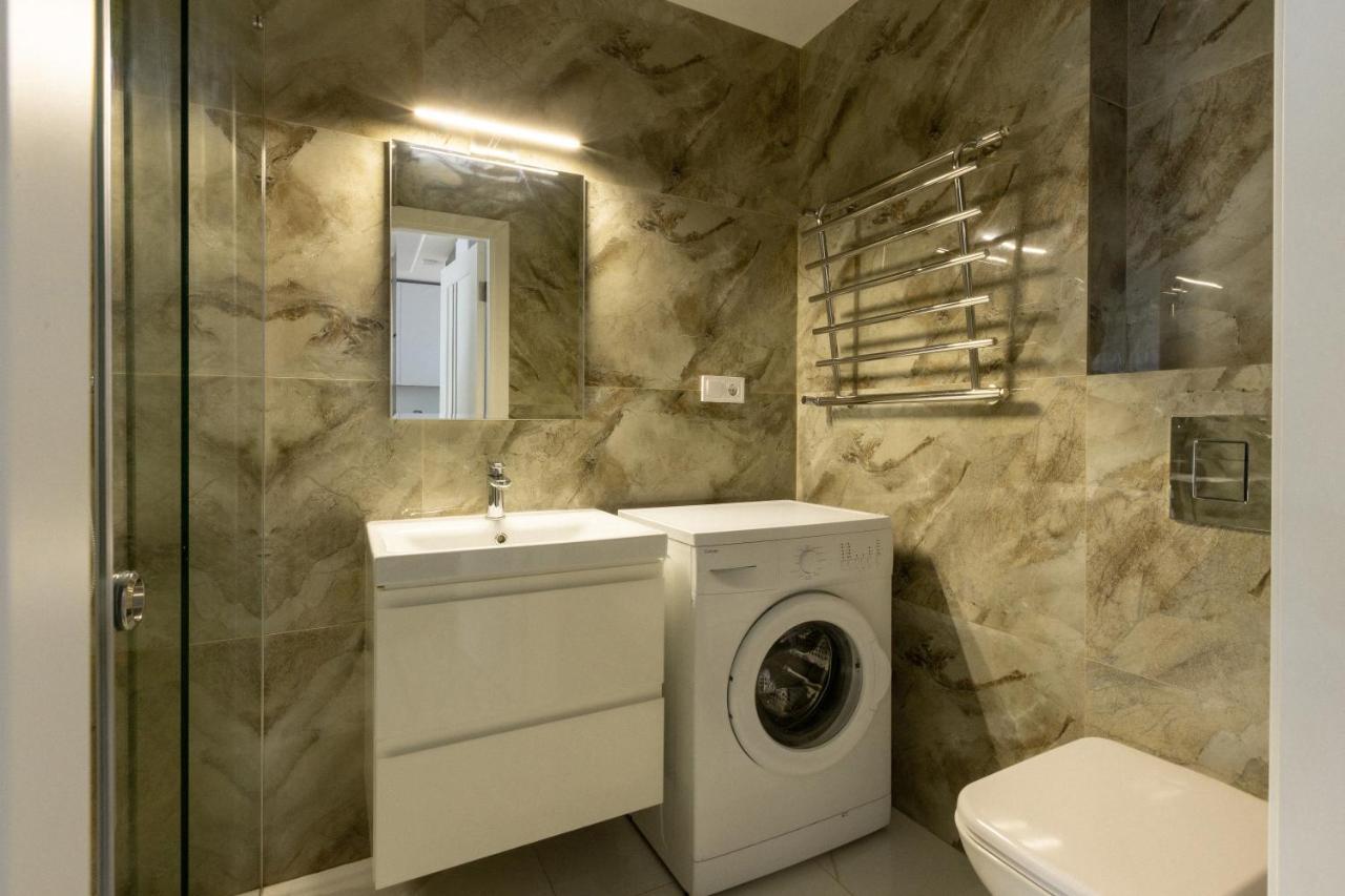 Vip Apartment Near Center Lwów Zewnętrze zdjęcie